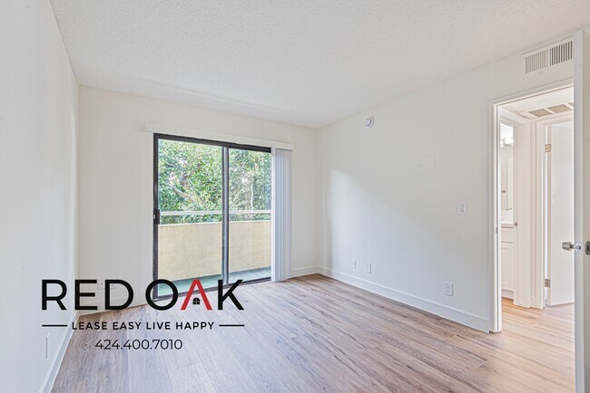 Foto del edificio - ~4 Weeks FREE~ Incredible Two Bedroom with...