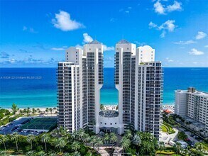 Building Photo - 19333 Collins Ave
