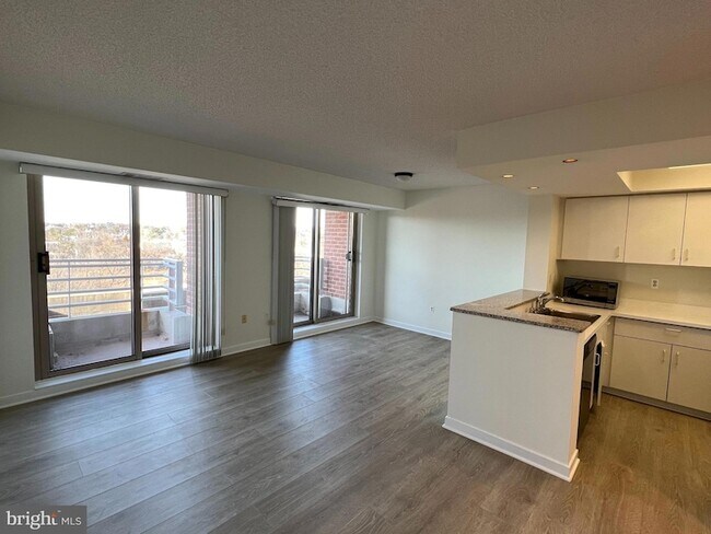 Foto del edificio - 1275 25th St NW