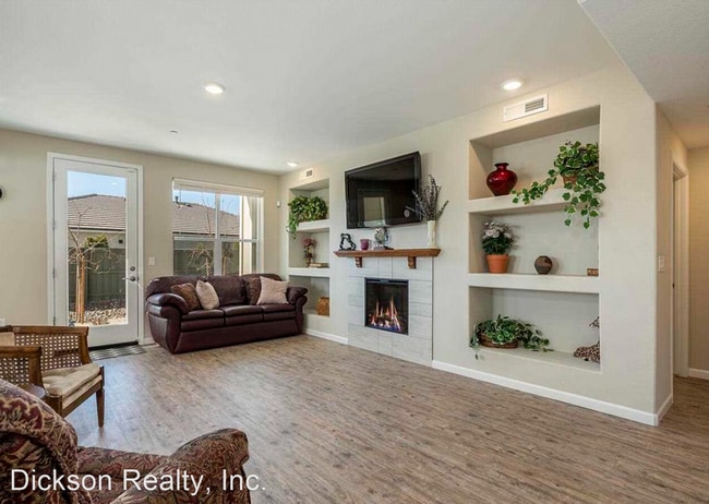 Building Photo - 2 br, 2 bath House - 4761 Bougainvillea