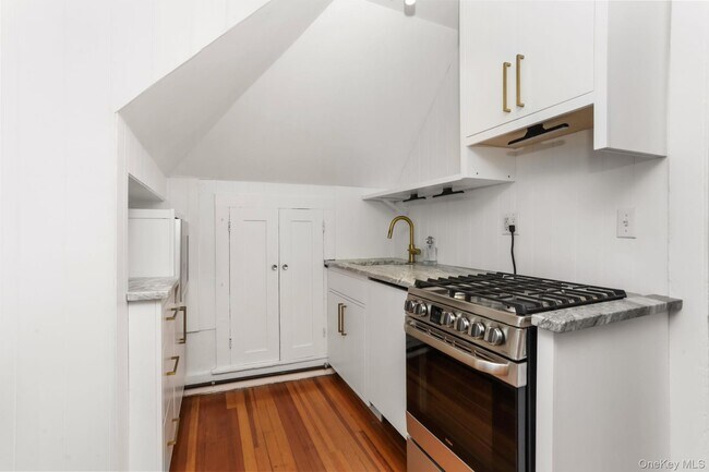 Foto del edificio - 16 Bedford Rd