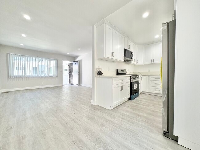 Foto del edificio - 1145 S Holt Ave