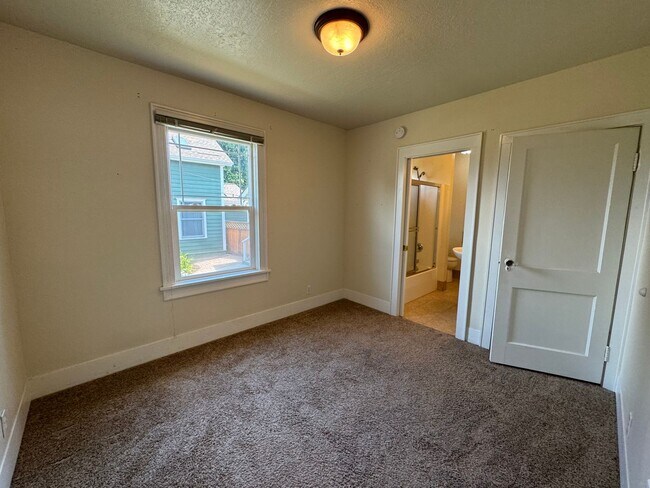 Foto del edificio - 630 NE Lincoln St