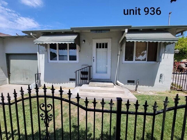 Building Photo - 936 Sherman St