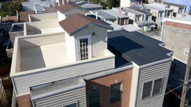 Building Photo - 273 Grape St