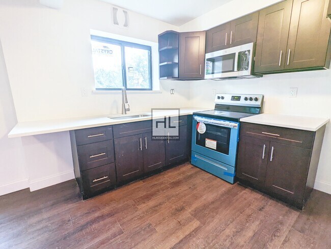 Building Photo - Alderton St