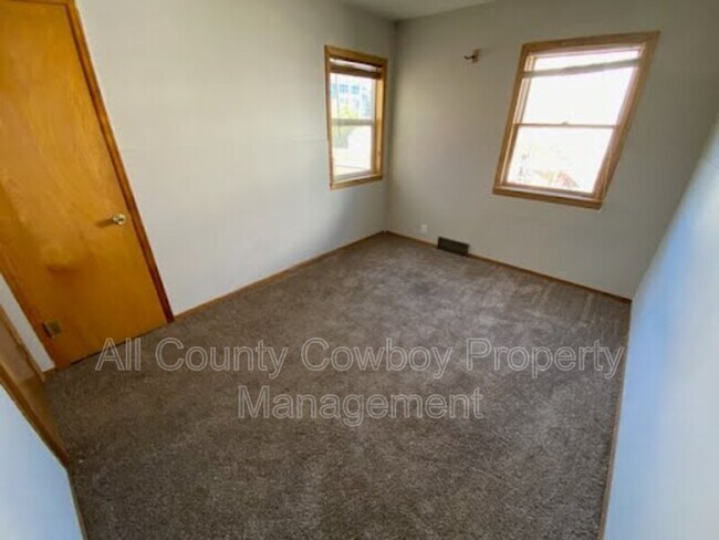 Foto del edificio - 1218 E Flint St