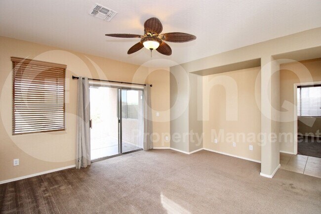 Building Photo - 40802 N Trailhead Way