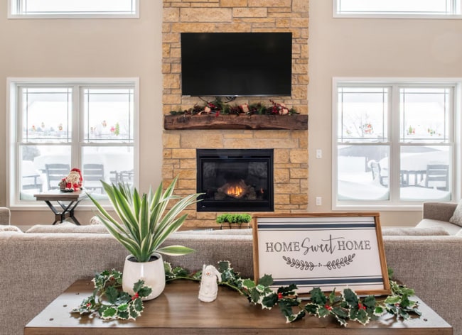 Building Photo - 608 Pine St