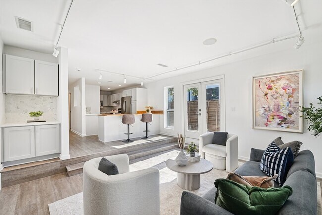 Foto del edificio - 4102 Bowser Ave