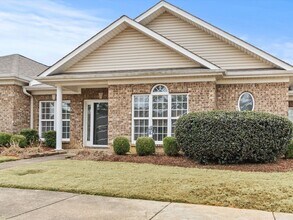 Building Photo - 21946 Williamsburg Dr