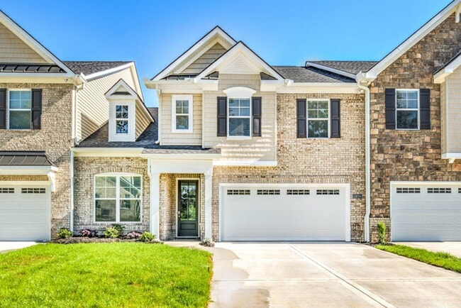 Building Photo - MAINTENANCE FREE, LUXURY TOWNHOME IN FARRA...
