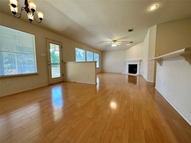 Foto del edificio - 4526 Tello Path