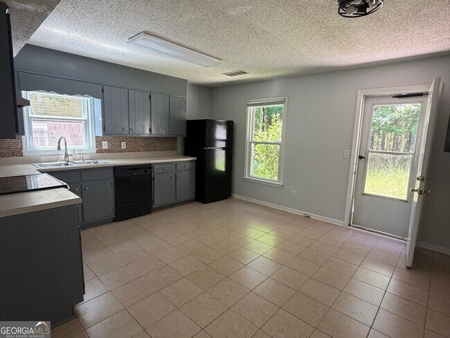 Foto del edificio - 5677 Heron Ct