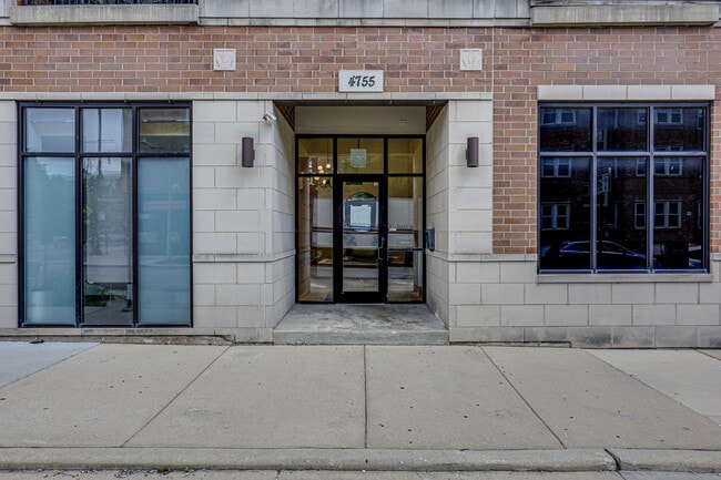 Building Photo - 4755 N Washtenaw Ave