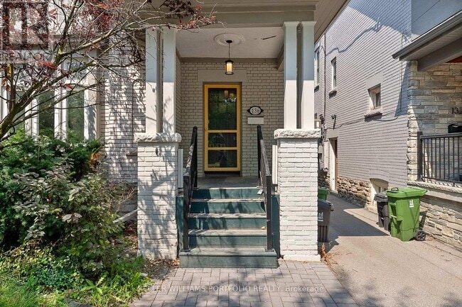 Building Photo - 136 St Clements Ave