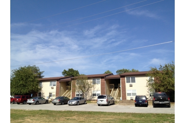 Primary Photo - Salisbury Square Apartments