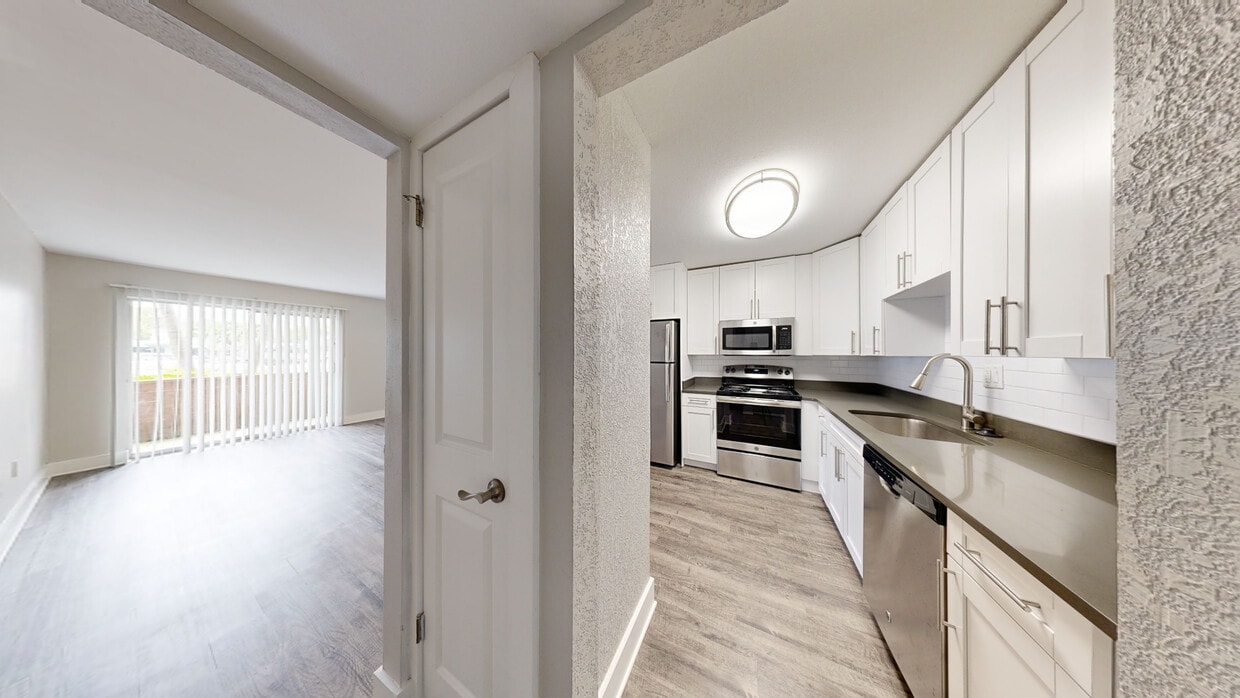 Photo - Westshore Palms at Kennedy Apartments