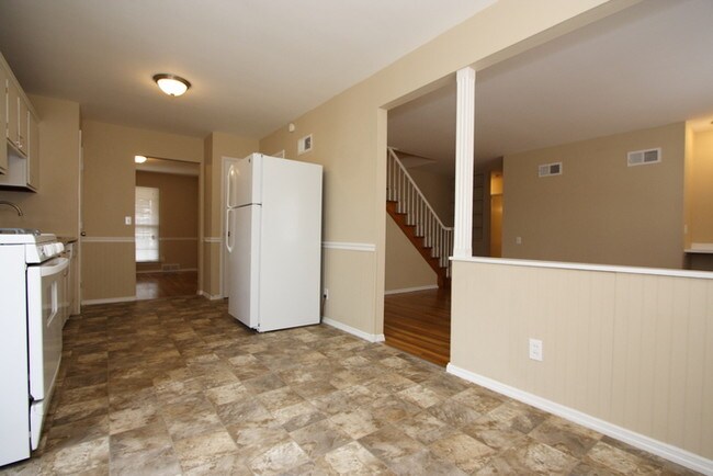 Building Photo - 1695 St Anthony Ln