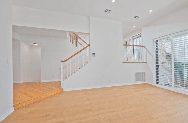 Foto del edificio - 5757 Owensmouth Ave