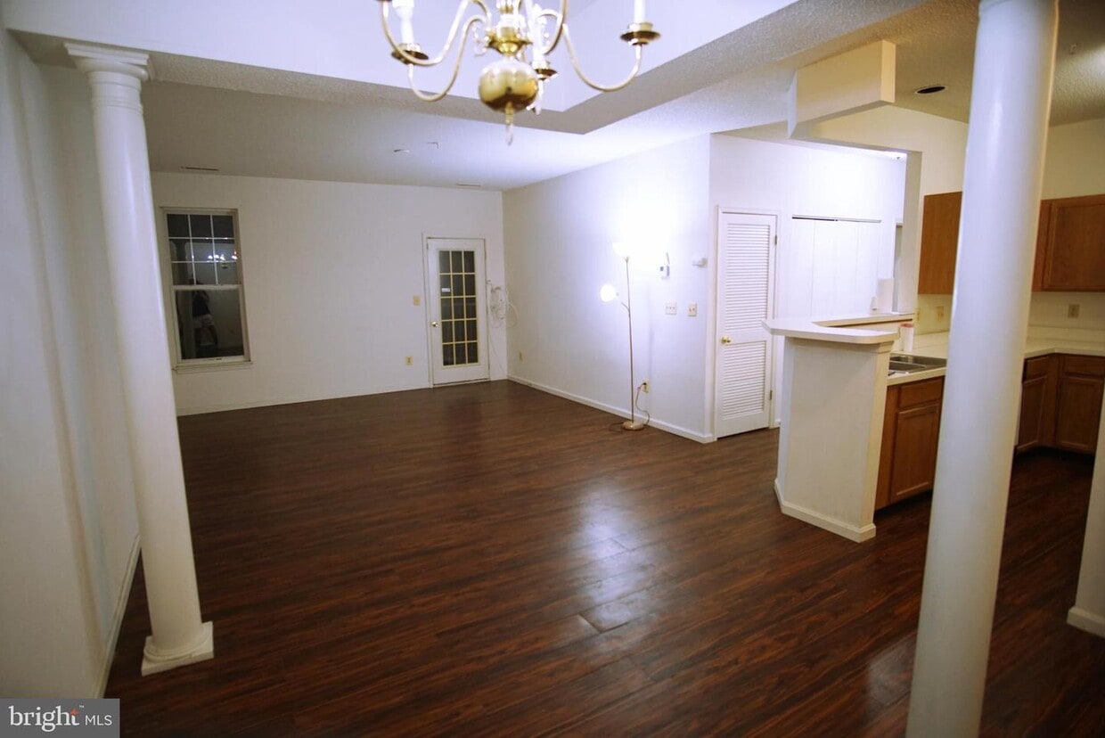 Primary Photo - 7115 Sandown Cir