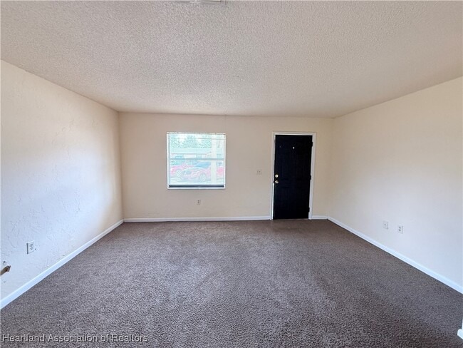 Building Photo - 508 Las Palmas Cir