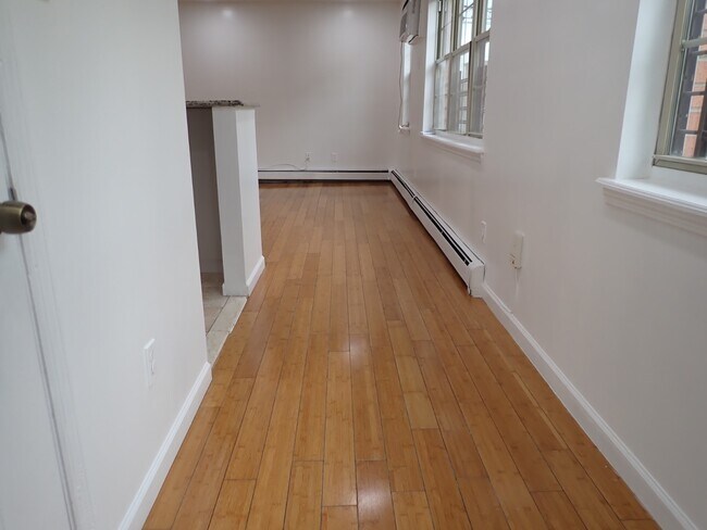 Foto del edificio - 334 Saratoga Ave