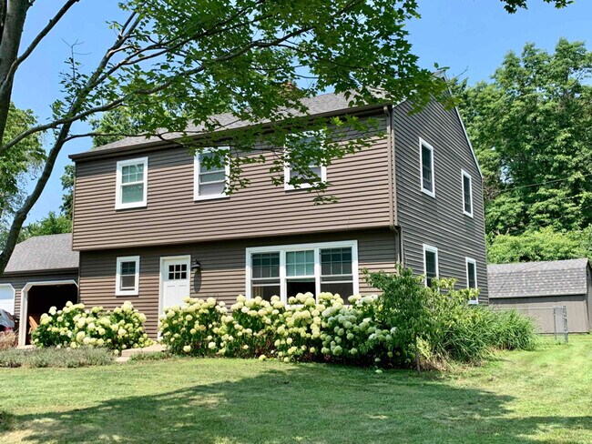 Foto del edificio - 1481 Trebor Rd