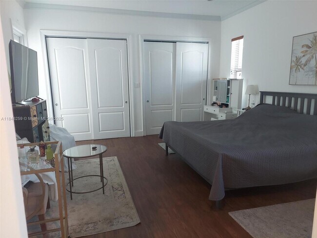 Foto del edificio - 1116 N 13th Ct