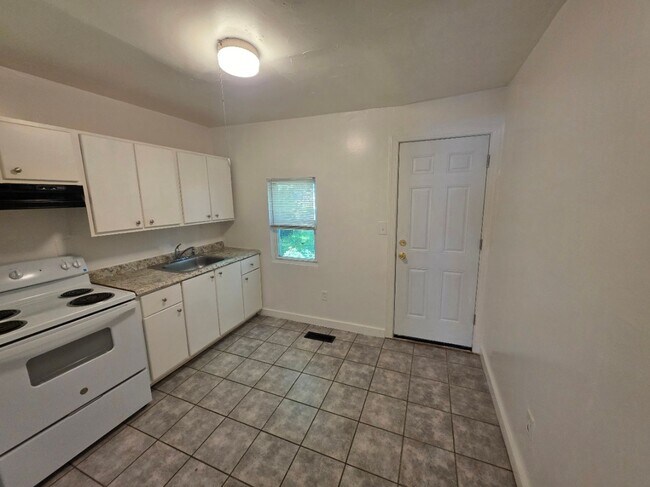Foto del edificio - 929 E 17th St