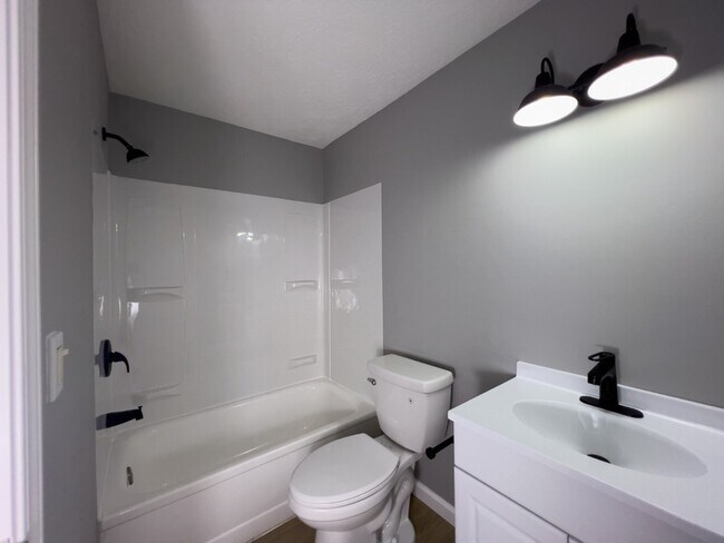 Building Photo - 4341 Clarkwood Pkwy