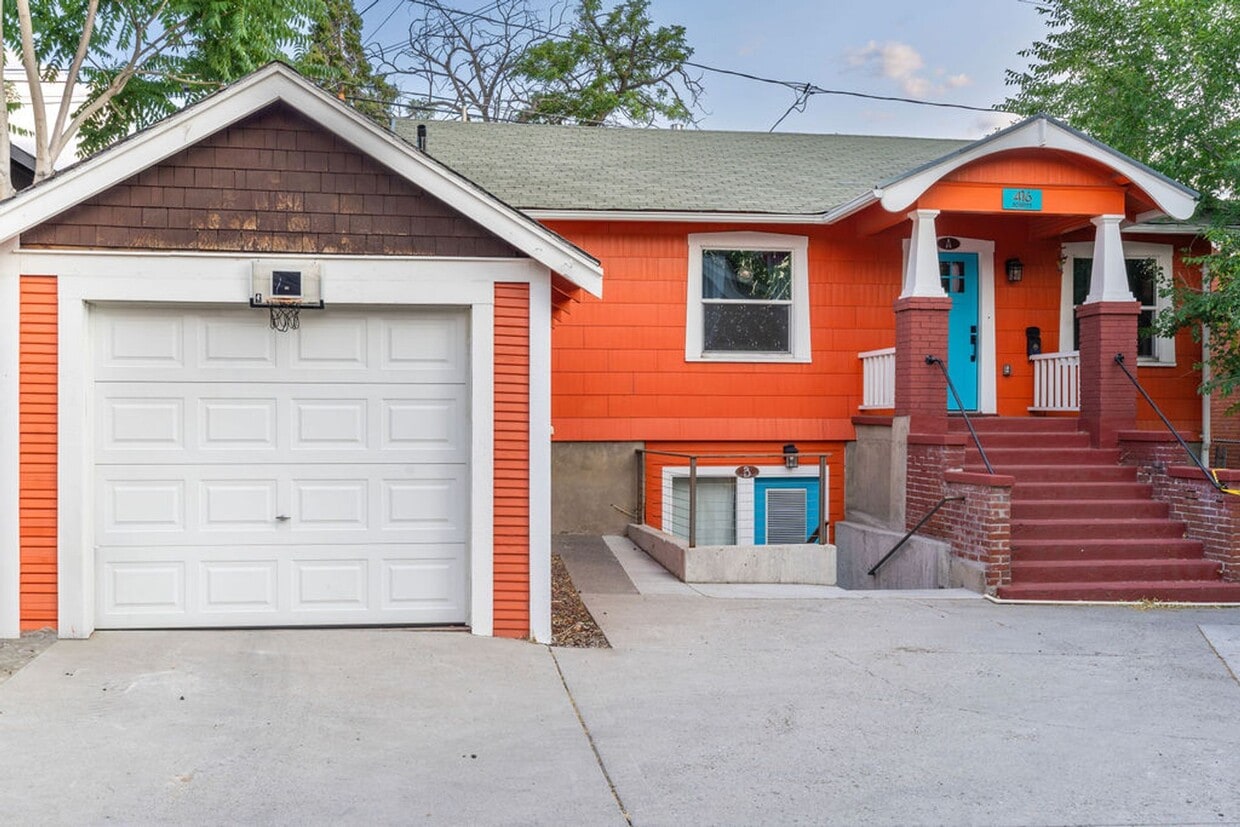 Primary Photo - Industrial, Sleek, Downstairs 2 BD in MidT...