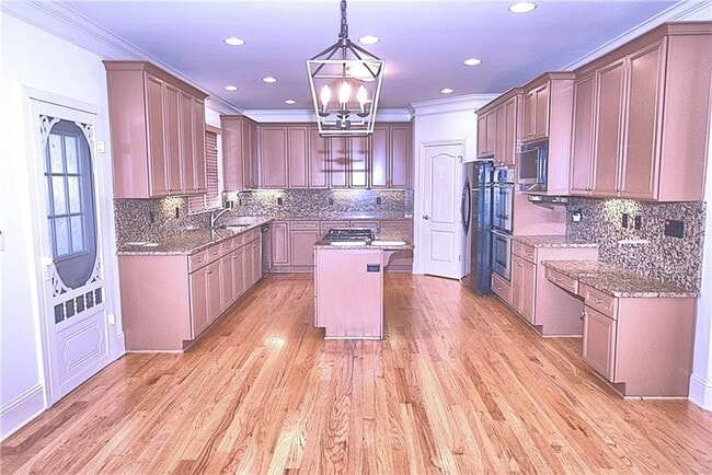 Building Photo - 56 Creekside Park Dr