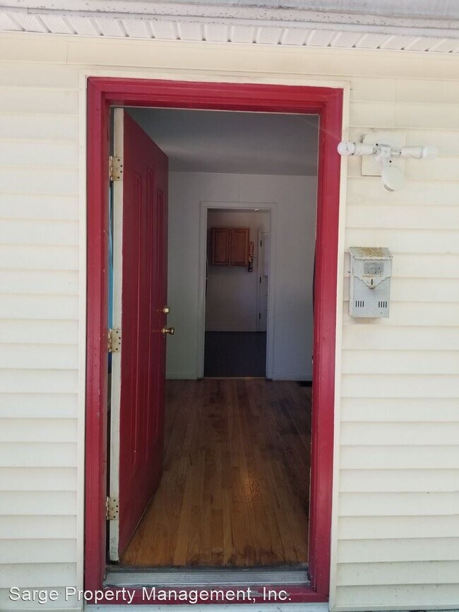Building Photo - 4 br, 2 bath House - 517 S Mitchell St