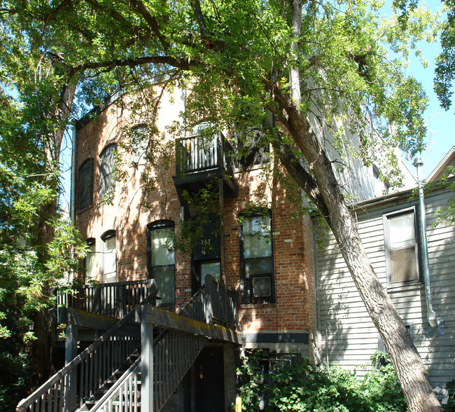 Building Photo - Warm Springs Apartments