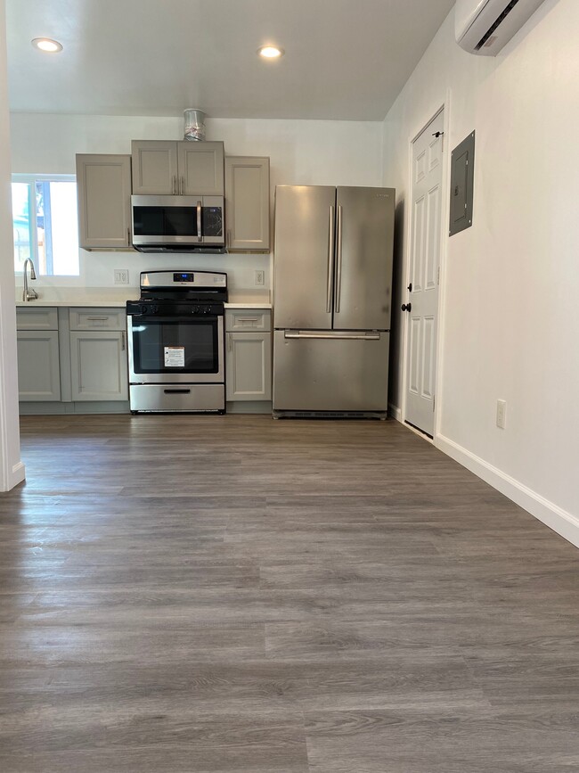 Spacious Living Area - 6500 Winnetka Ave