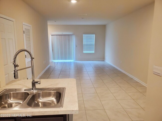 Foto del edificio - 880 Observatory Pkwy