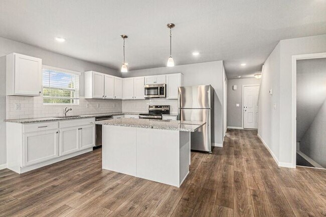 Building Photo - 2217 Macatawa Ln