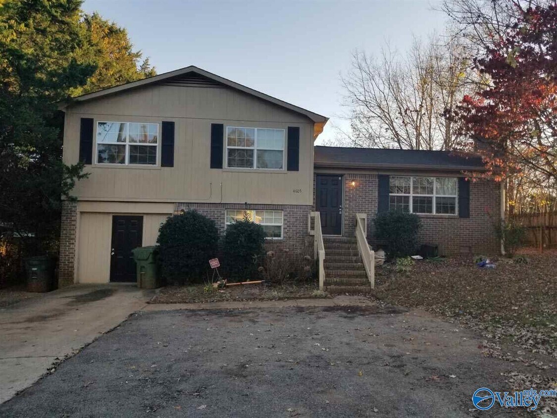 Primary Photo - 4605 Grizzard Rd NW