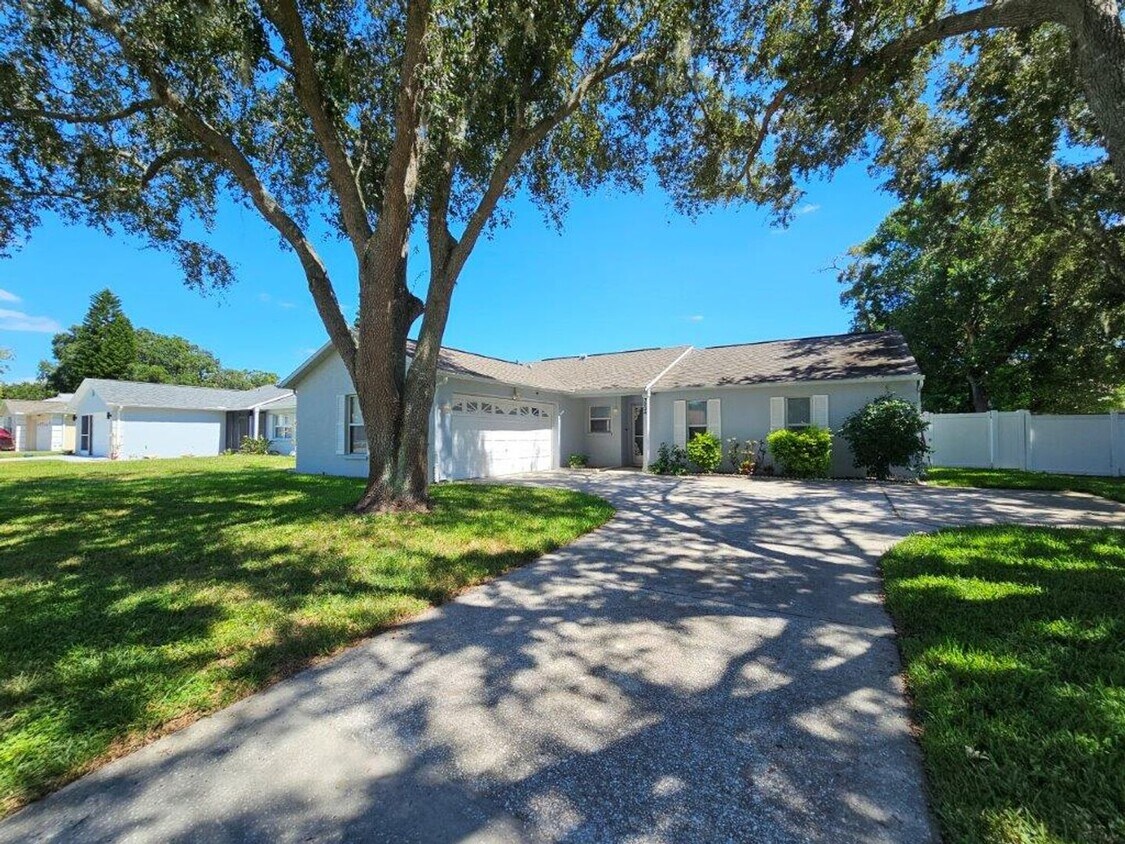 Must See!!! Large 2 Bed 2 Bath with garag... - Must See!!!  Large 2 Bed 2 Bath with garag...