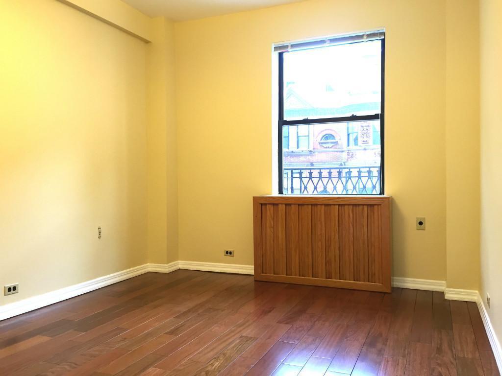 Primary Photo - 305 W 100th St