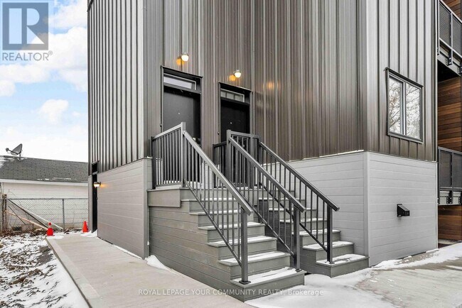 Building Photo - 8B - 600 SECOND STREET E