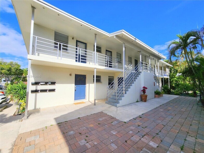Foto principal - 331 Walton Blvd