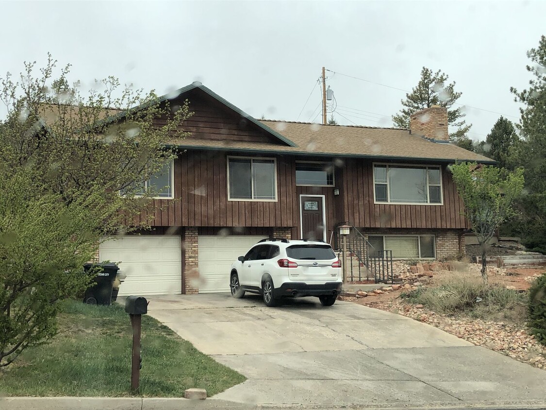 Foto principal - Cozy 3 bedroom home in Cedar City