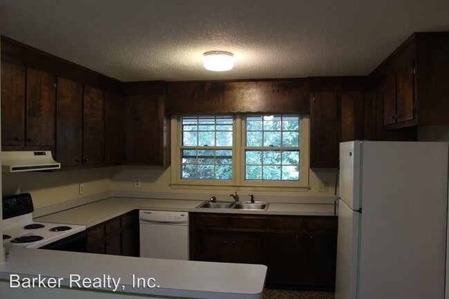 Building Photo - 5215 Deer Haven Dr