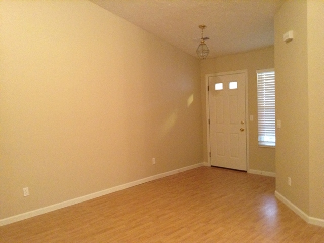 Building Photo - 941 Nelson Ln