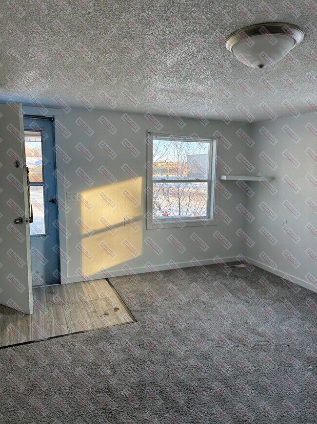 Building Photo - Cost 3 bedroom house for Rent