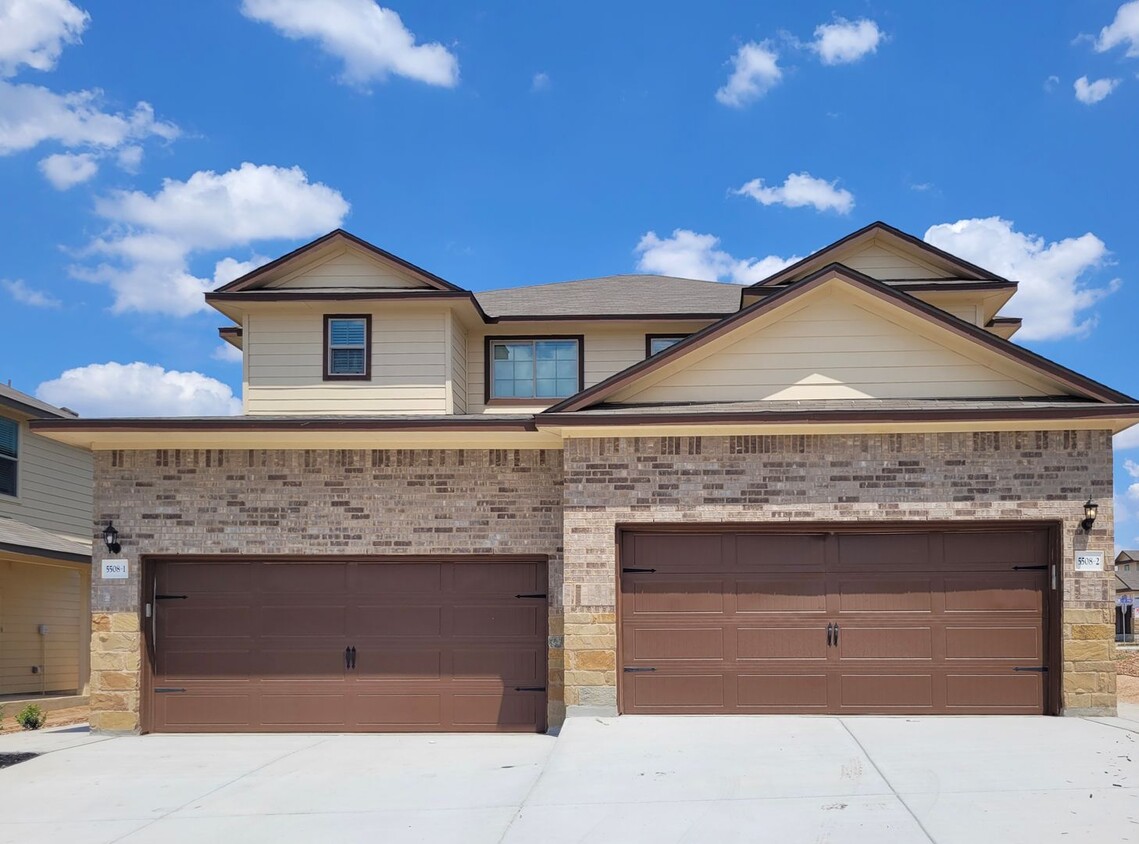 Primary Photo - 9106 Canyon Bnd