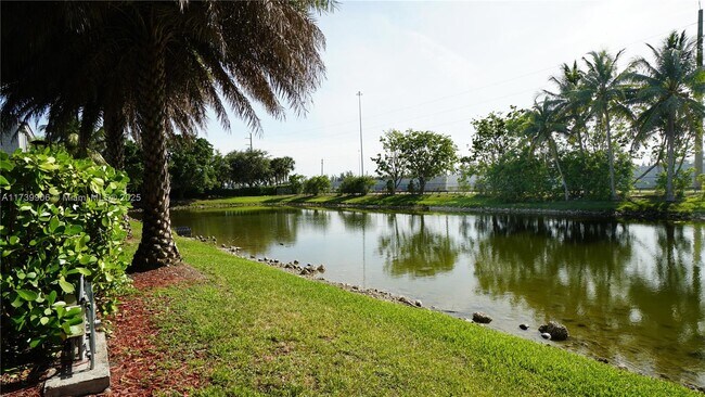 Foto del edificio - 4752 NW 114th Ave