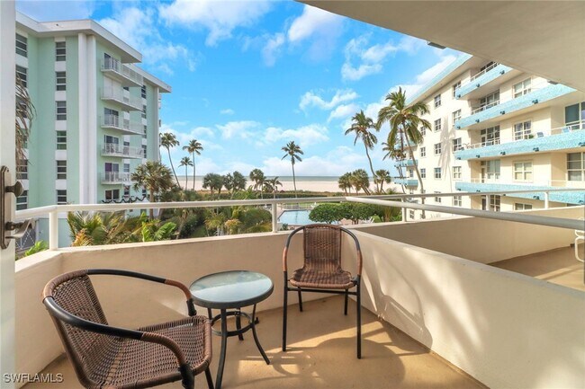 Foto del edificio - 220 Seaview Ct